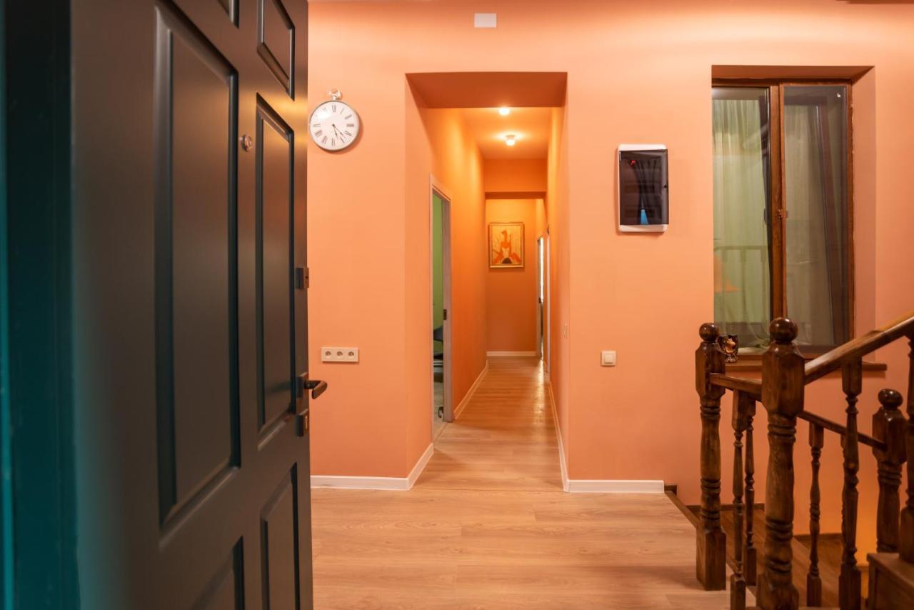 Ostello La Casa Emilioangi Erevan Esterno foto